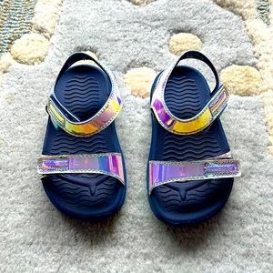 Native sandals toddler girl size 8t.  Style: Native Charley